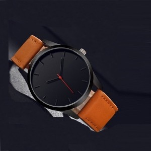 Reloj con pulsera de cuero...